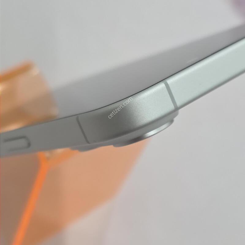 ������16�÷��� 256GB ȭ��Ʈ