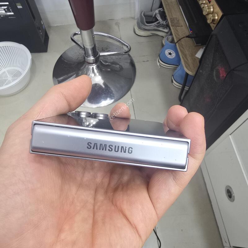 �ø�6 256GB