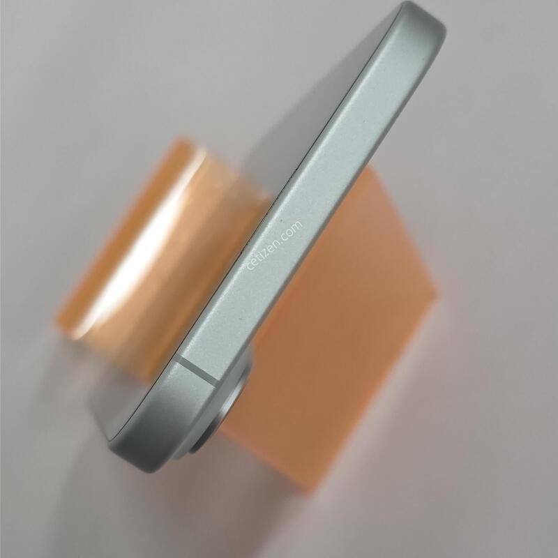 ������16�÷��� 256GB ȭ��Ʈ