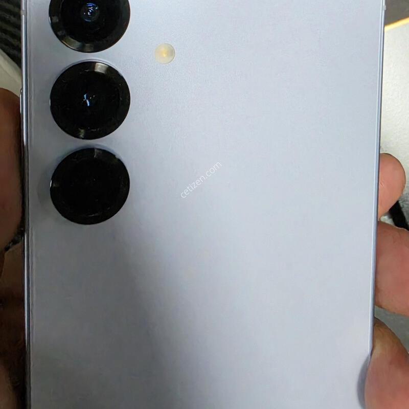 s25�÷��� 256g ���̽������ �˴ϴ�