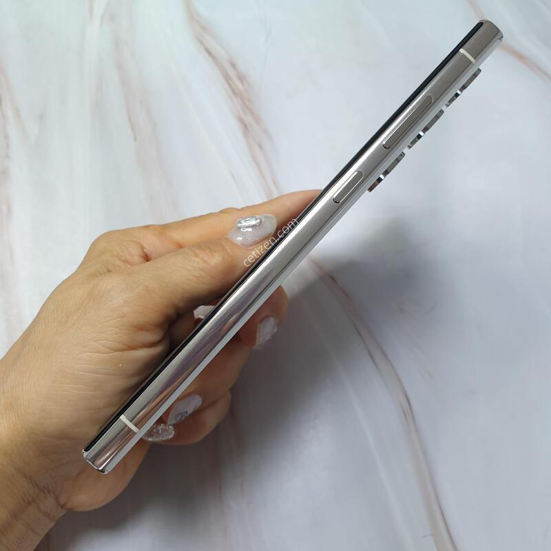 SK ������ S23��Ʈ�� 5G ũ�� 512G S�� �Ǹ��մϴ�