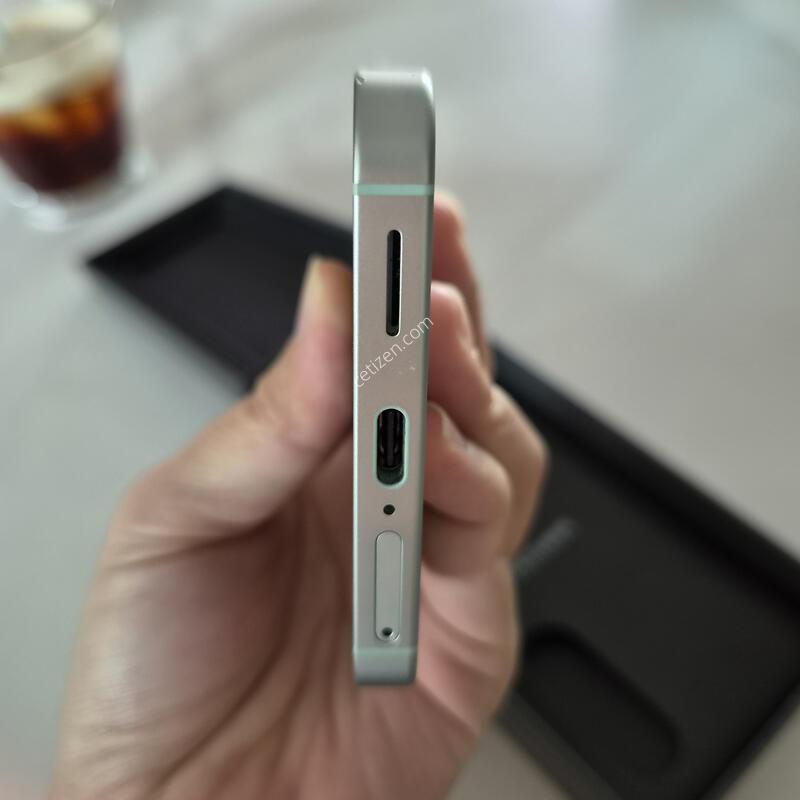 ������ S25 ��Ʈ�� 512GB Ǯ�ڽ�A�� ����ǰ �̻��