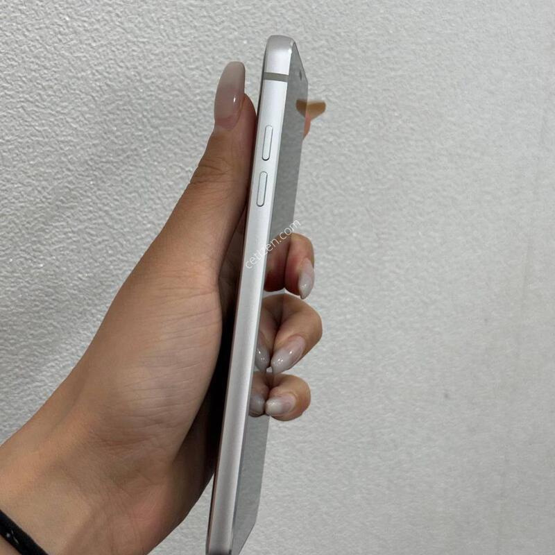 LG G6 �÷�Ƽ�� 64GB Y1946