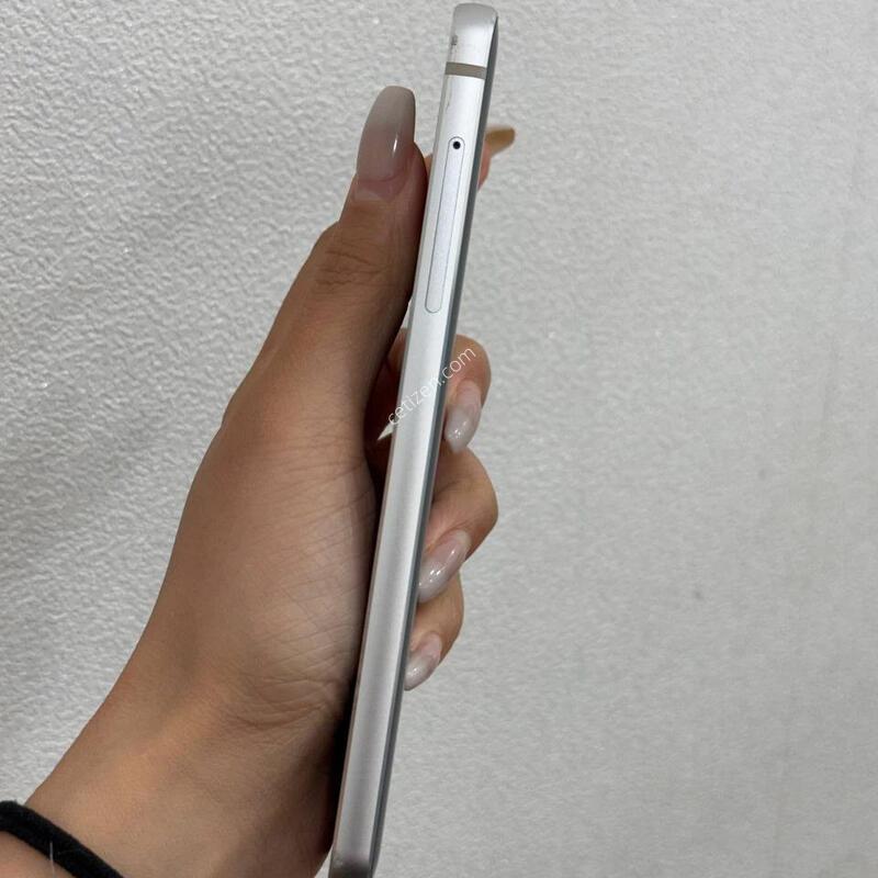 LG G6 �÷�Ƽ�� 64GB Y1946