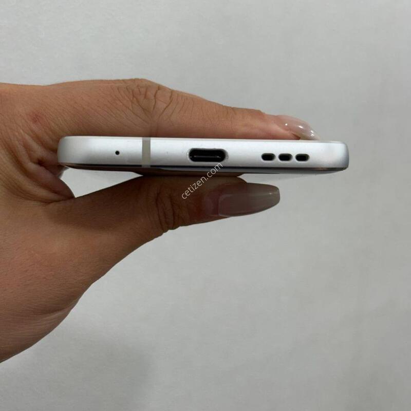 LG G6 �÷�Ƽ�� 64GB Y1946
