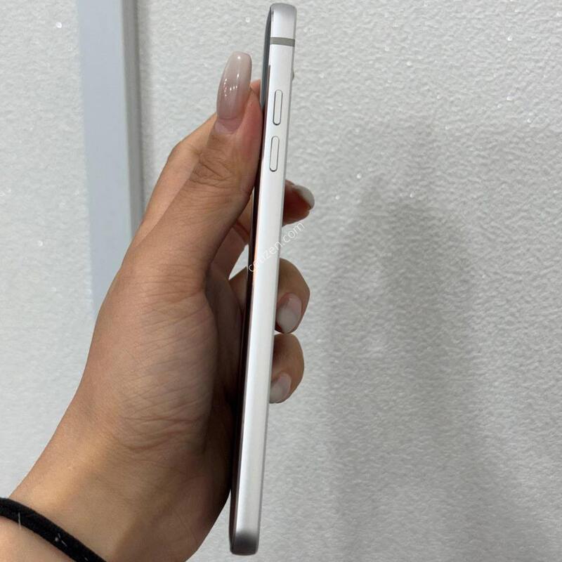 LG G6 �÷�Ƽ�� 64GB Y1946