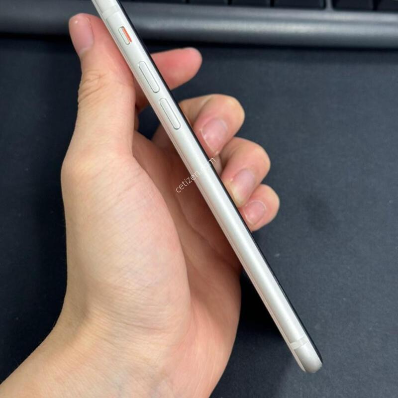������ SE3 128