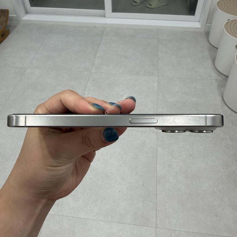 ������ 15 ���� 256GB ȭ��Ʈ Ǯ��