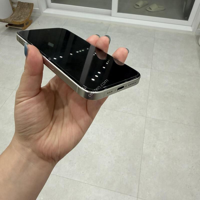 ������ 15 ���� 256GB ȭ��Ʈ Ǯ��