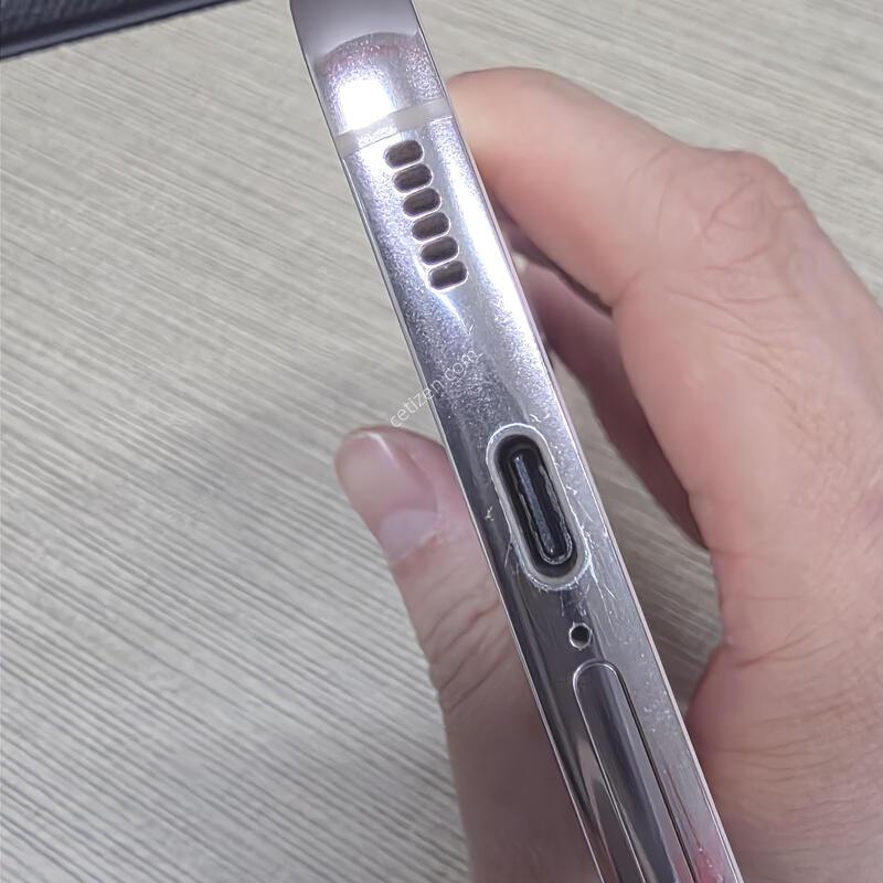 22�÷��� 256GB