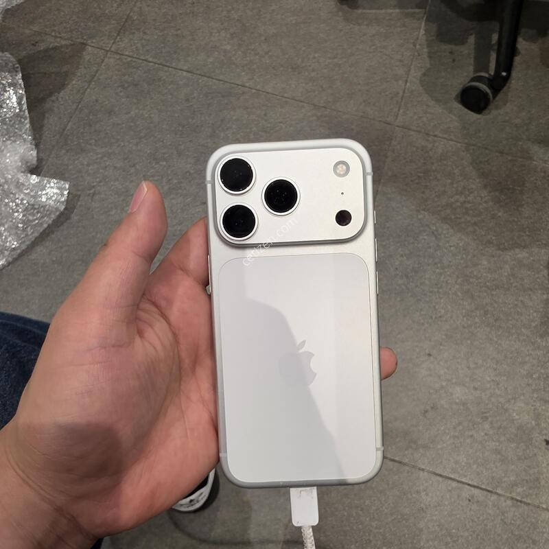 ������17���� 256GB �˴ϴ�