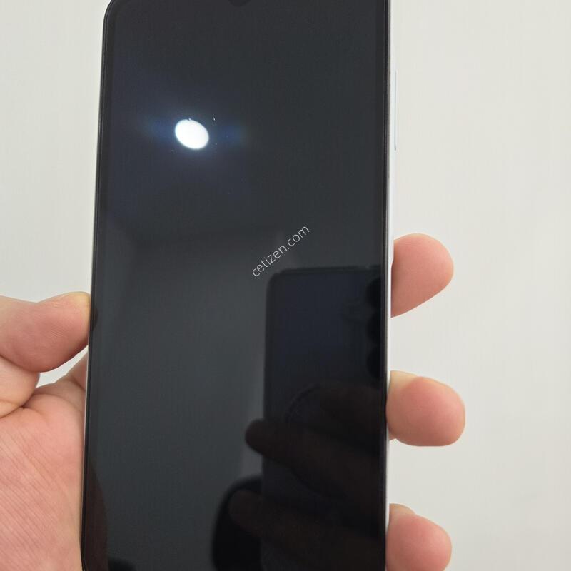 ������ A15 128GB ȭ��Ʈ