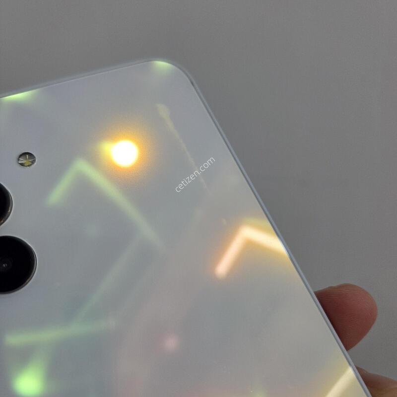 ������ A15 128GB ȭ��Ʈ