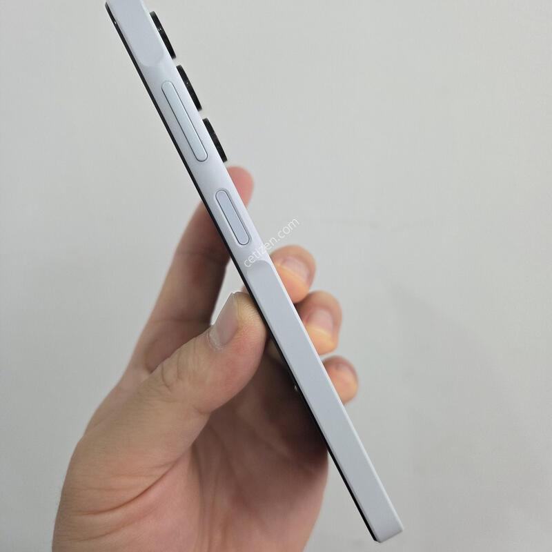������ A15 128GB ȭ��Ʈ