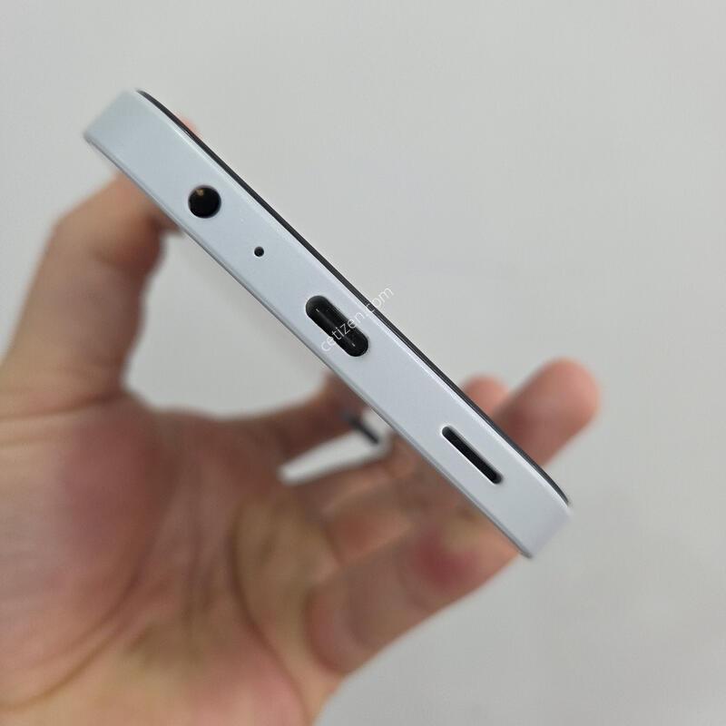 ������ A15 128GB ȭ��Ʈ