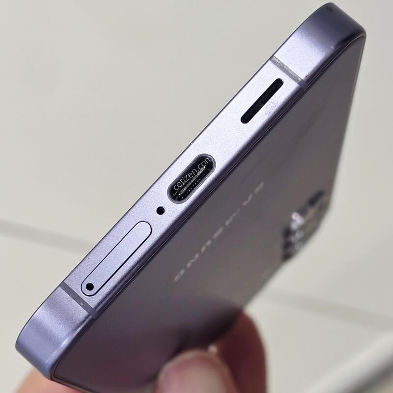 ������ S24+ �ڹ�Ʈ ���̿÷� 256GB Ǯ�ڽ� �Ǹ�