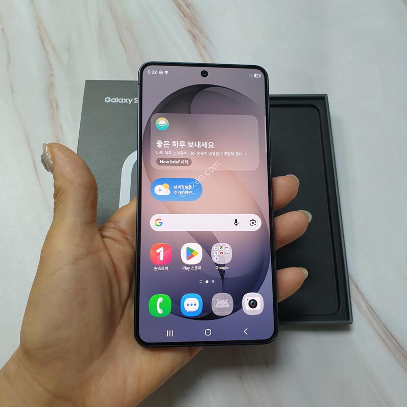 KT ������ S26 ���� 256G �̻�� Ǯ�ڽ� �Ǹ�