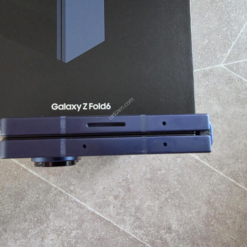 ������ Z Fold 6 256G Ǯ�ڽ� �ڱ���