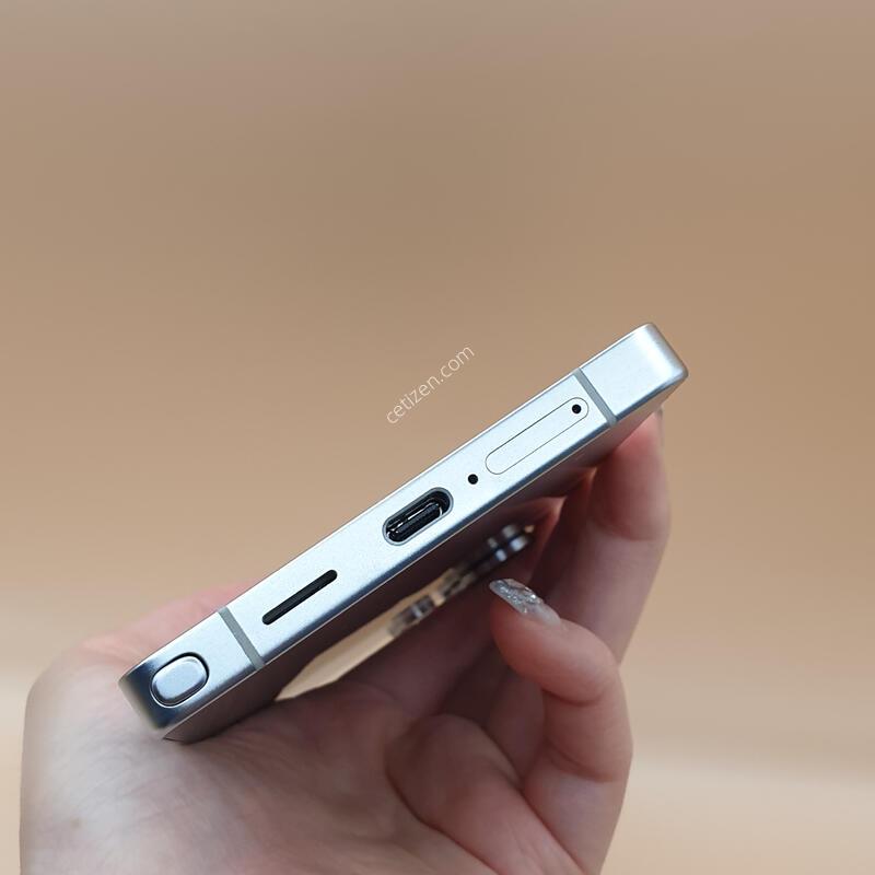 ������S25��Ʈ�� 256G ƼŸ���ǹ����� S�� �Ǹ��մϴ�