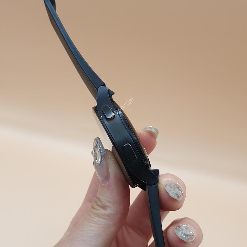 �����ÿ�ġ4 40mm LTE (R865) ���� �Ǹ��մϴ�
