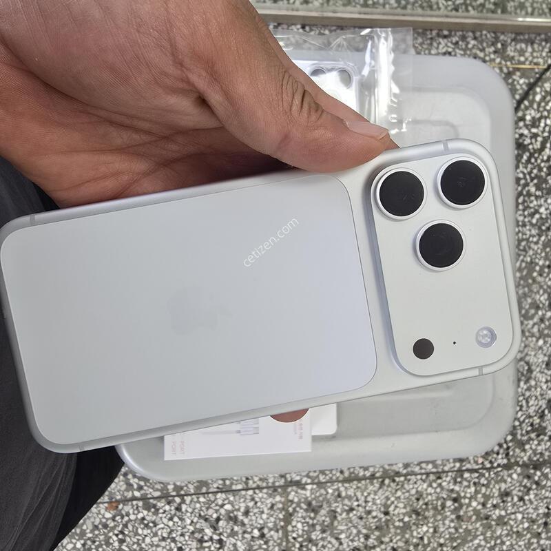 ������17���θƽ� 256G �ǹ����� ���ɱ⺯ ����� �˴ϴ�