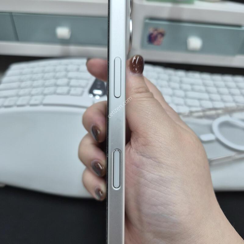 ������ 16  256GB