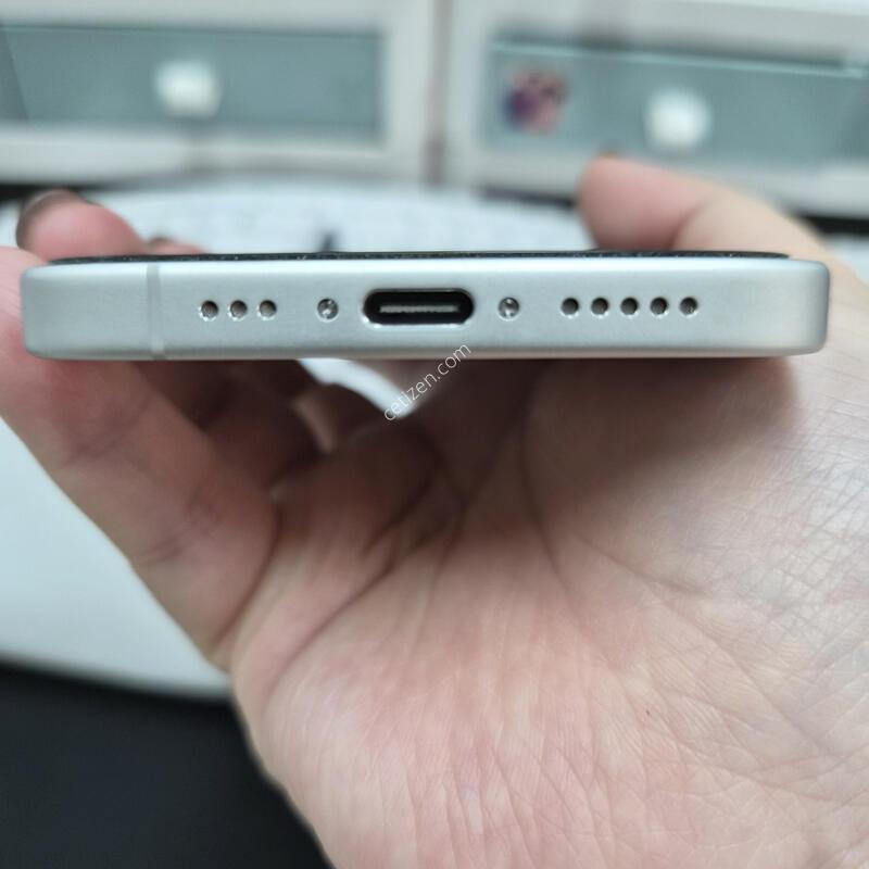 ������ 16  256GB