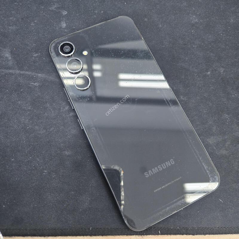������ ����4 ���� �����ܻ�  128GB �����ϰ��Ǹ��մϴ�