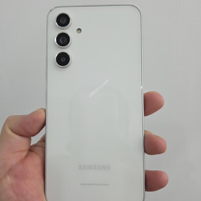 ������ ����4 128GB ȭ��Ʈ