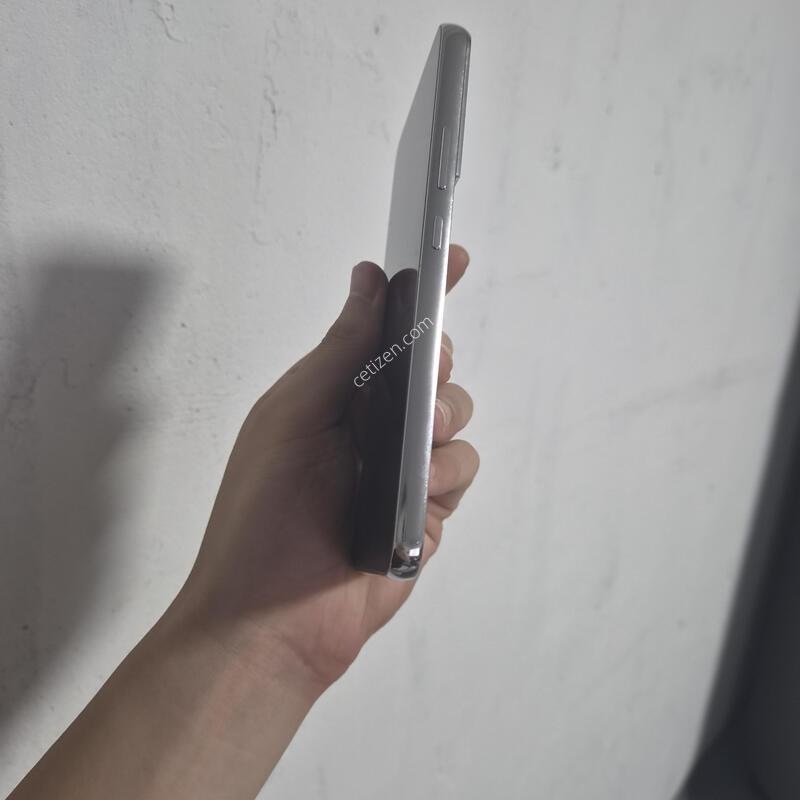 ������S22�÷��� 256GB ȭ��Ʈ