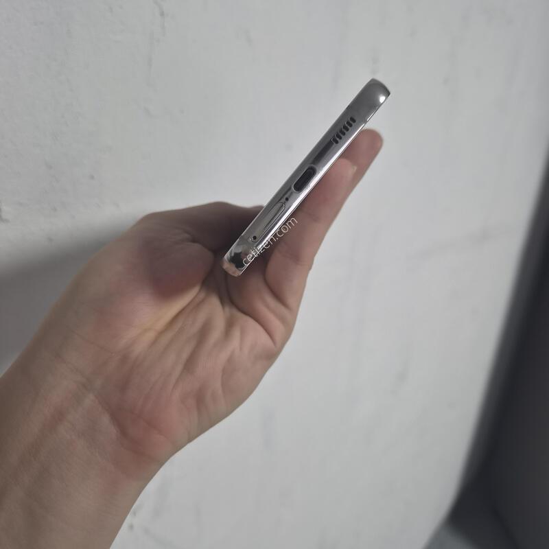 ������S22�÷��� 256GB ȭ��Ʈ