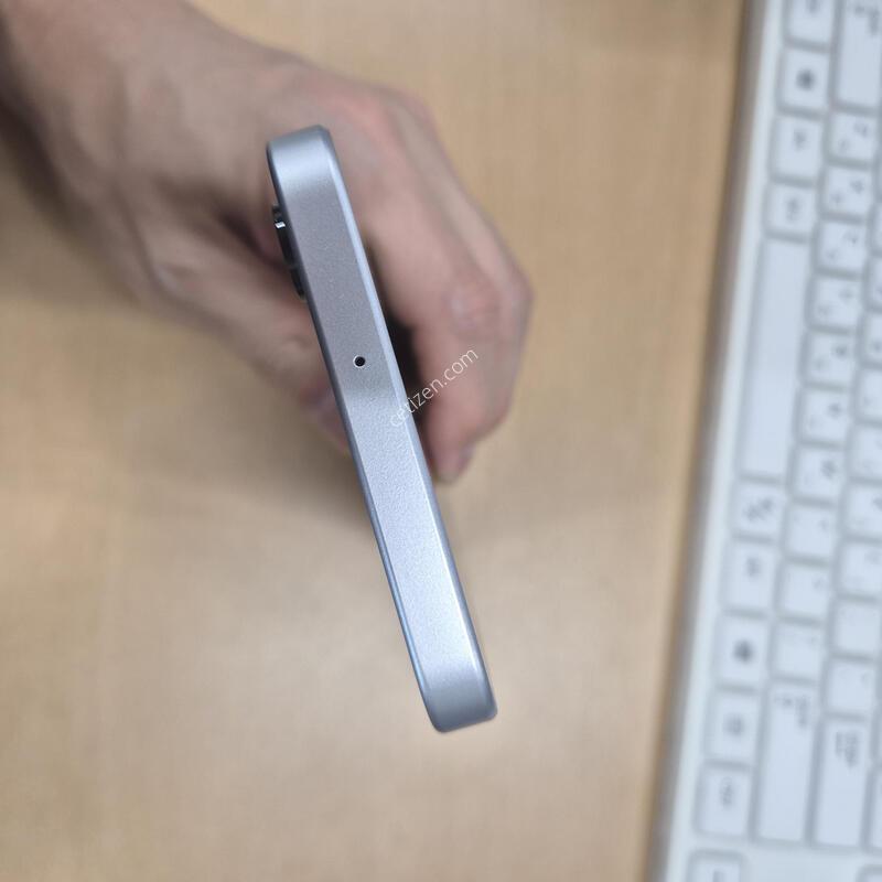 �����ù���4 ȭ��Ʈ S�� 128GB