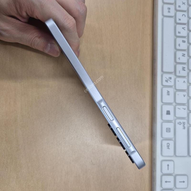 �����ù���4 ȭ��Ʈ S�� 128GB