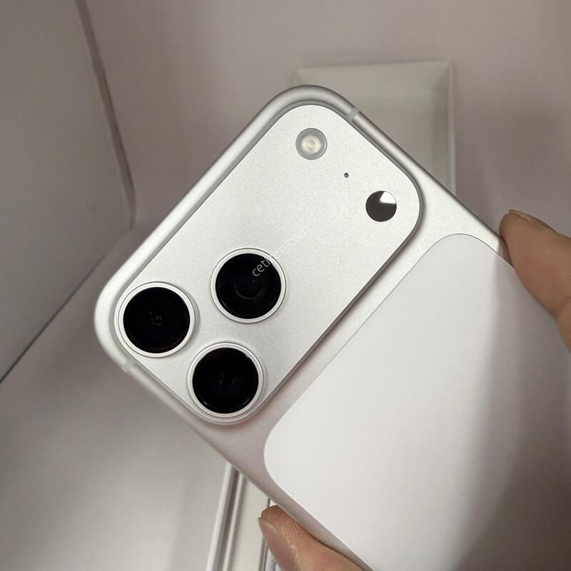 ������17���θƽ� �ܼ����� 256GB