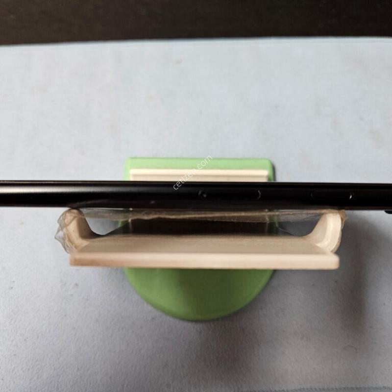 [����] ������SE 3 128G (����) S�� Ǯ�ڽ� - ���͸� 93%