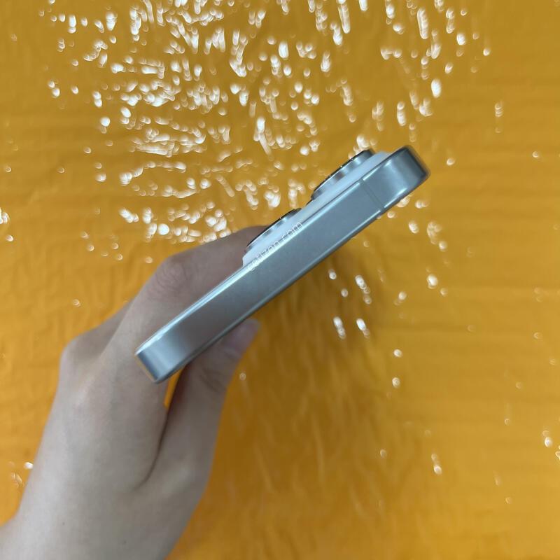 ������ 16���� 256g ȭ��Ʈ