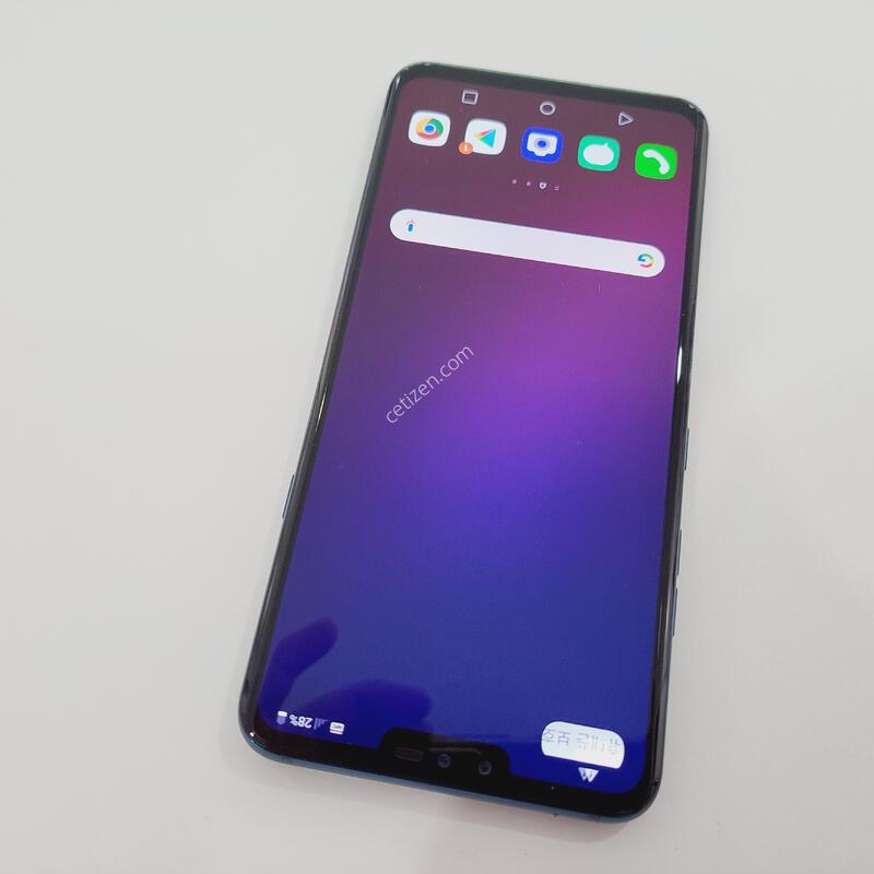 LG V40