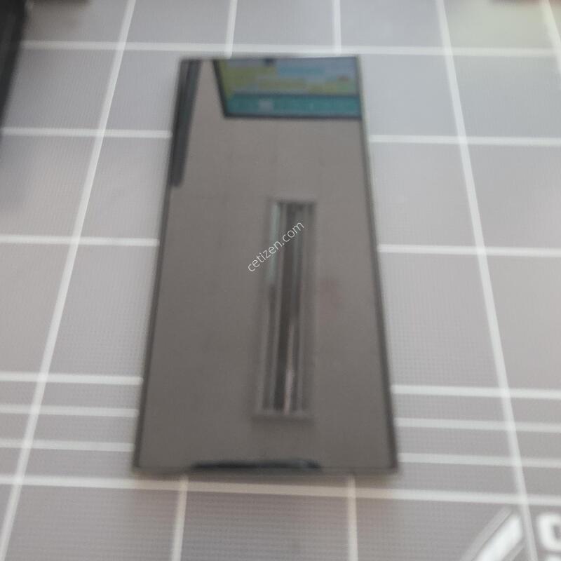 ������S24��Ʈ�� 256G �Ǹ��մϴ�.