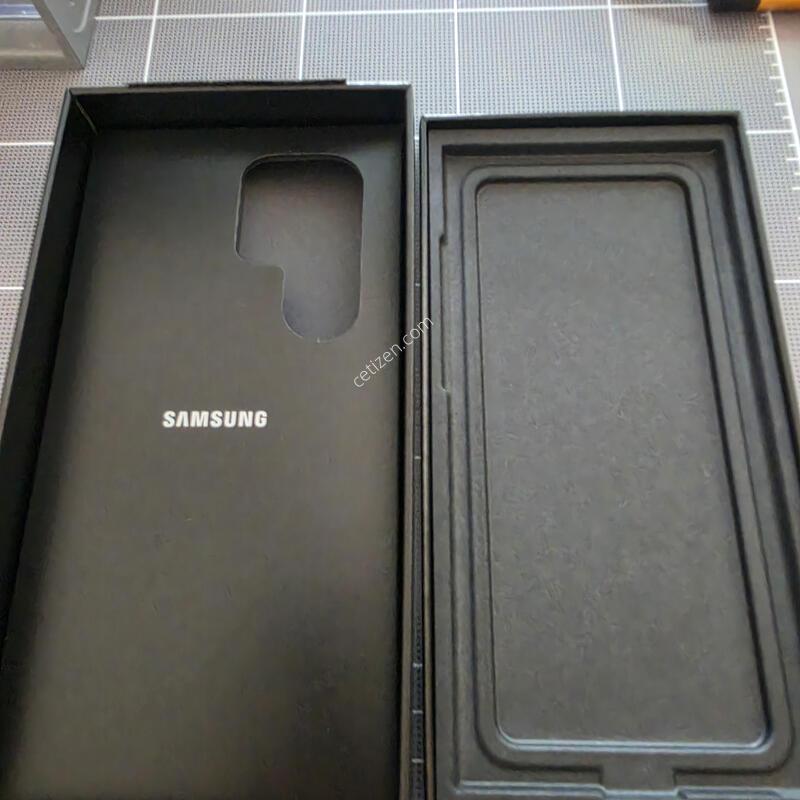 ������S24��Ʈ�� 256G �Ǹ��մϴ�.