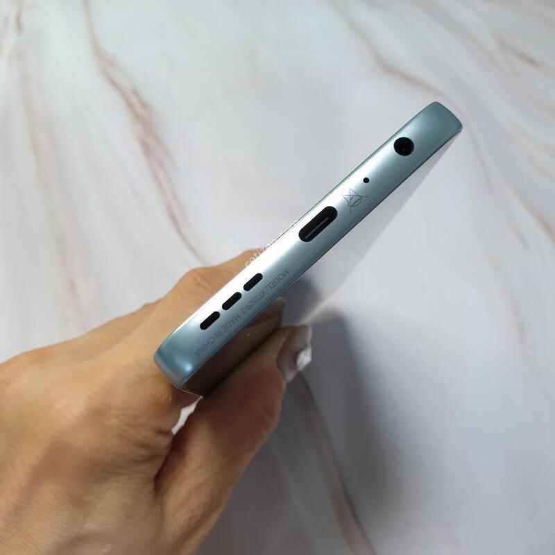 ����ζ� g56 5G �׷��� 256G S�� �Ǹ��մϴ�