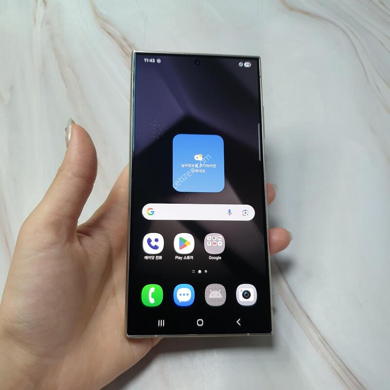 SK ������ S24��Ʈ�� ƼŸ���׷��� 512G A�� �Ǹ��մϴ�