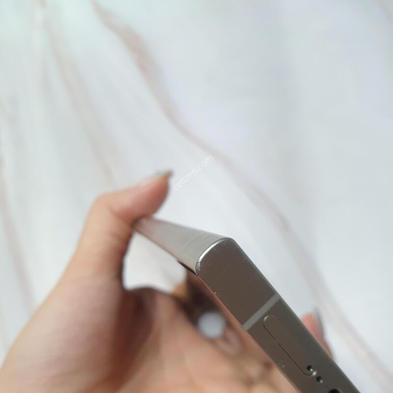 SK ������ S24��Ʈ�� ƼŸ���׷��� 512G A�� �Ǹ��մϴ�
