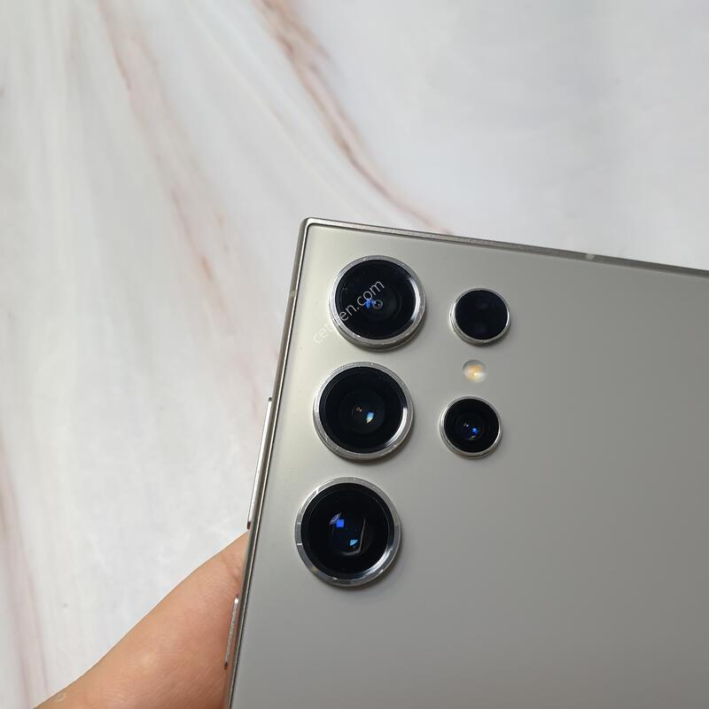 SK ������ S24��Ʈ�� ƼŸ���׷��� 512G A�� �Ǹ��մϴ�