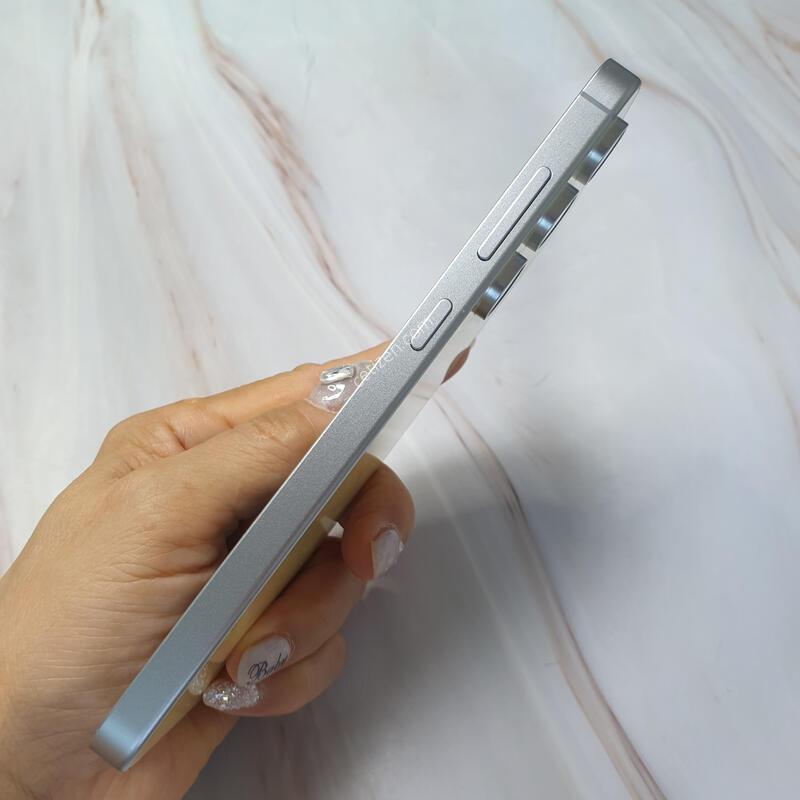 LG ������ S24FE ���ο� 256G S�� �Ǹ��մϴ�