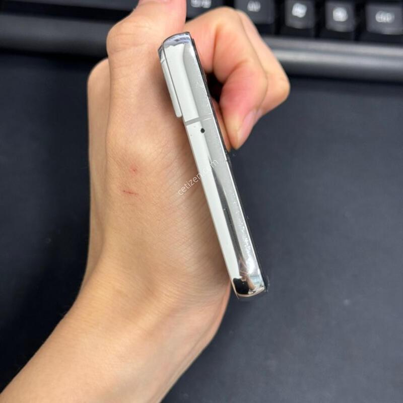 ������ S22