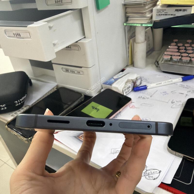 S25����
