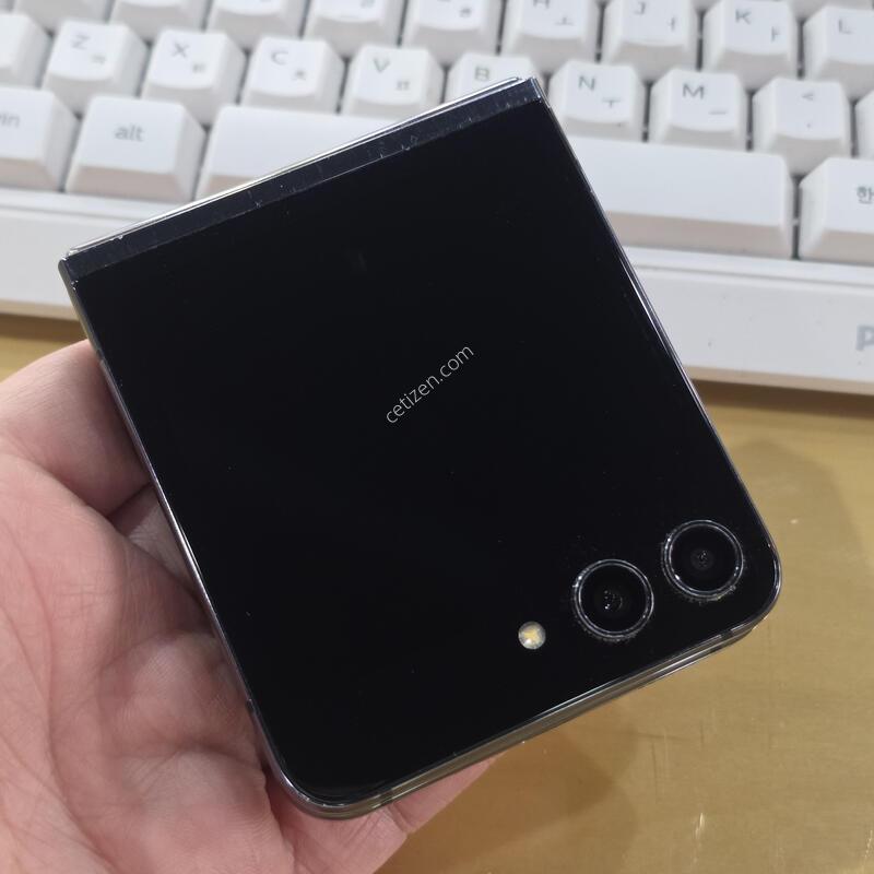 ������ Z�ø�5  256 ��ǰ�� LCD�̻� ����