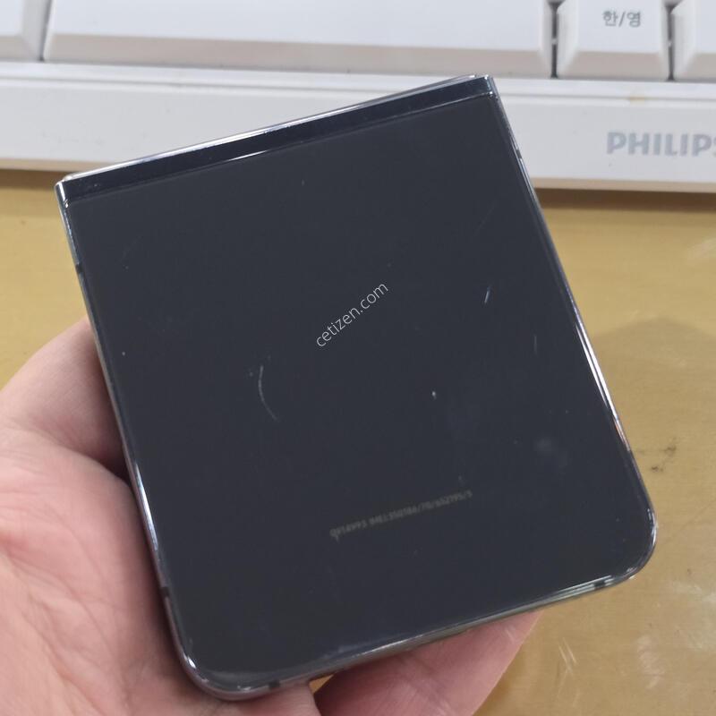 ������ Z�ø�5  256 ��ǰ�� LCD�̻� ����