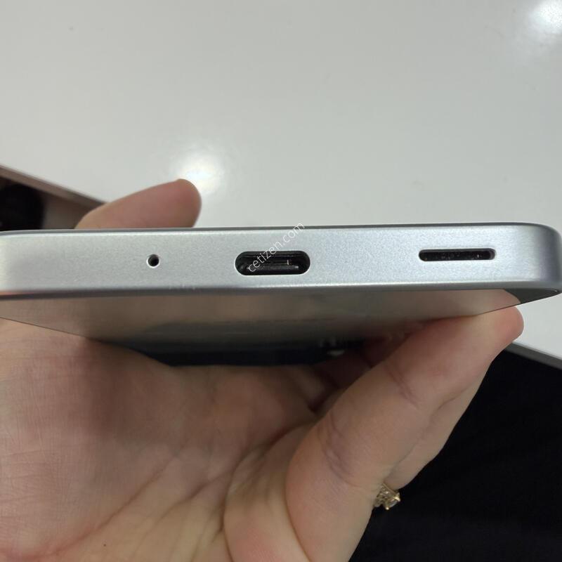 ������ ���̵�8 M166 ����Ʈ�׸� 128G ���� ���� ����������� ���ϰ� �ѱ�ϴ�~