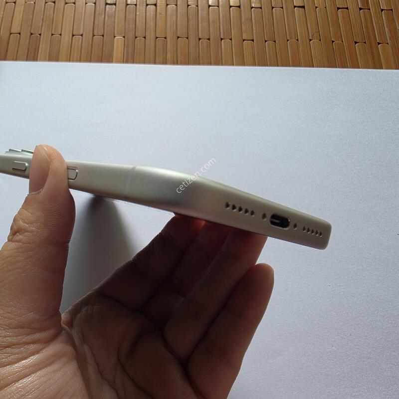 ������ 17 Pro 256GB �ǹ� Ǯ�ڽ�